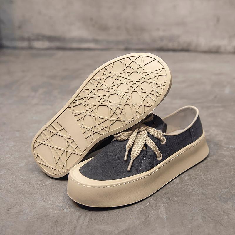 Two Tone Lace-Up Boat Shoes Product Image