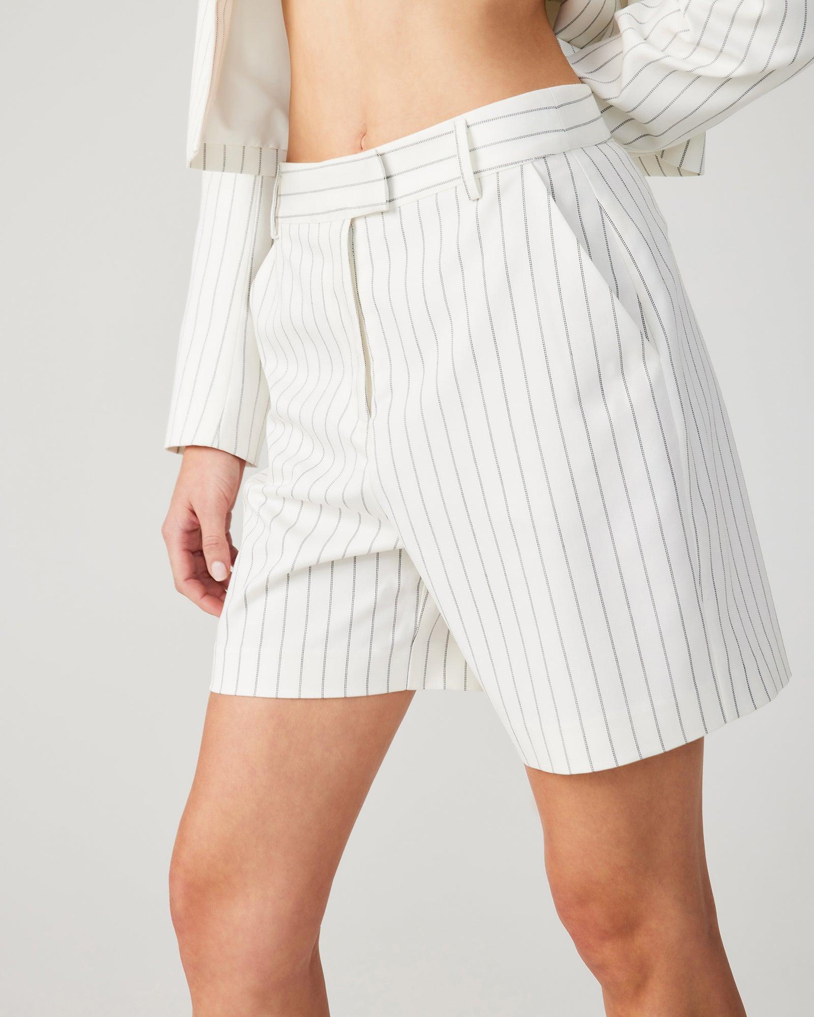 RUBINA SHORTS WHITE/BLACK Female Product Image