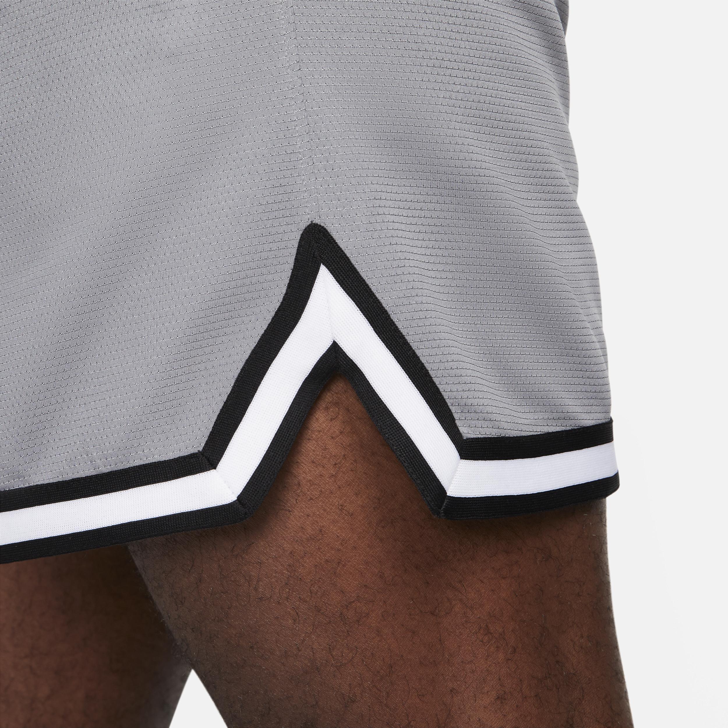 Nike Men's Dri-FIT DNA 6" Basketball Shorts Product Image