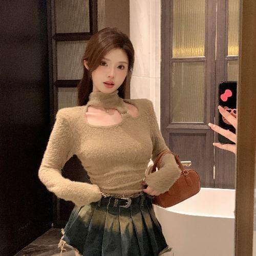 Long-Sleeve Cutout Plain Knit Top Product Image