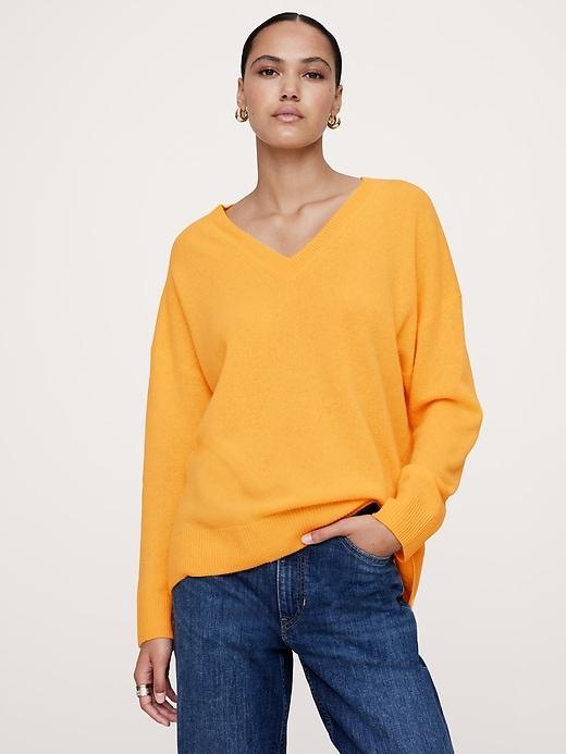 Caro Lightweight Cashmere V-Neck Sweater Product Image