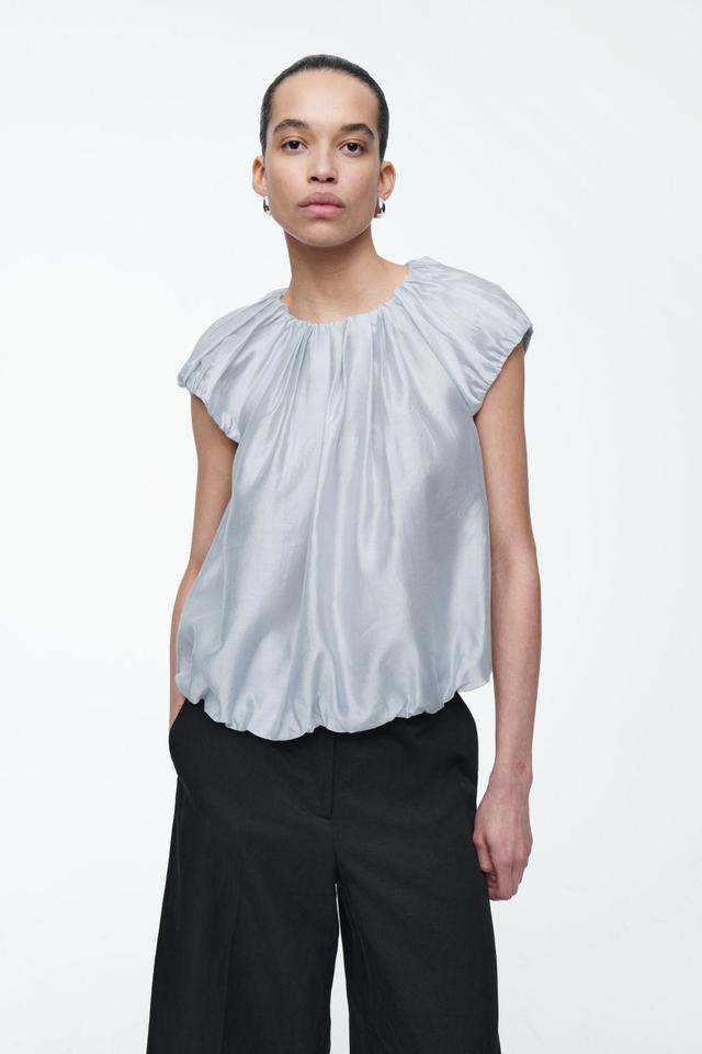 VOLUMINOUS PARACHUTE BLOUSE Product Image