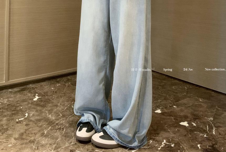 Mid Rise Washed Wide Leg Jeans Product Image