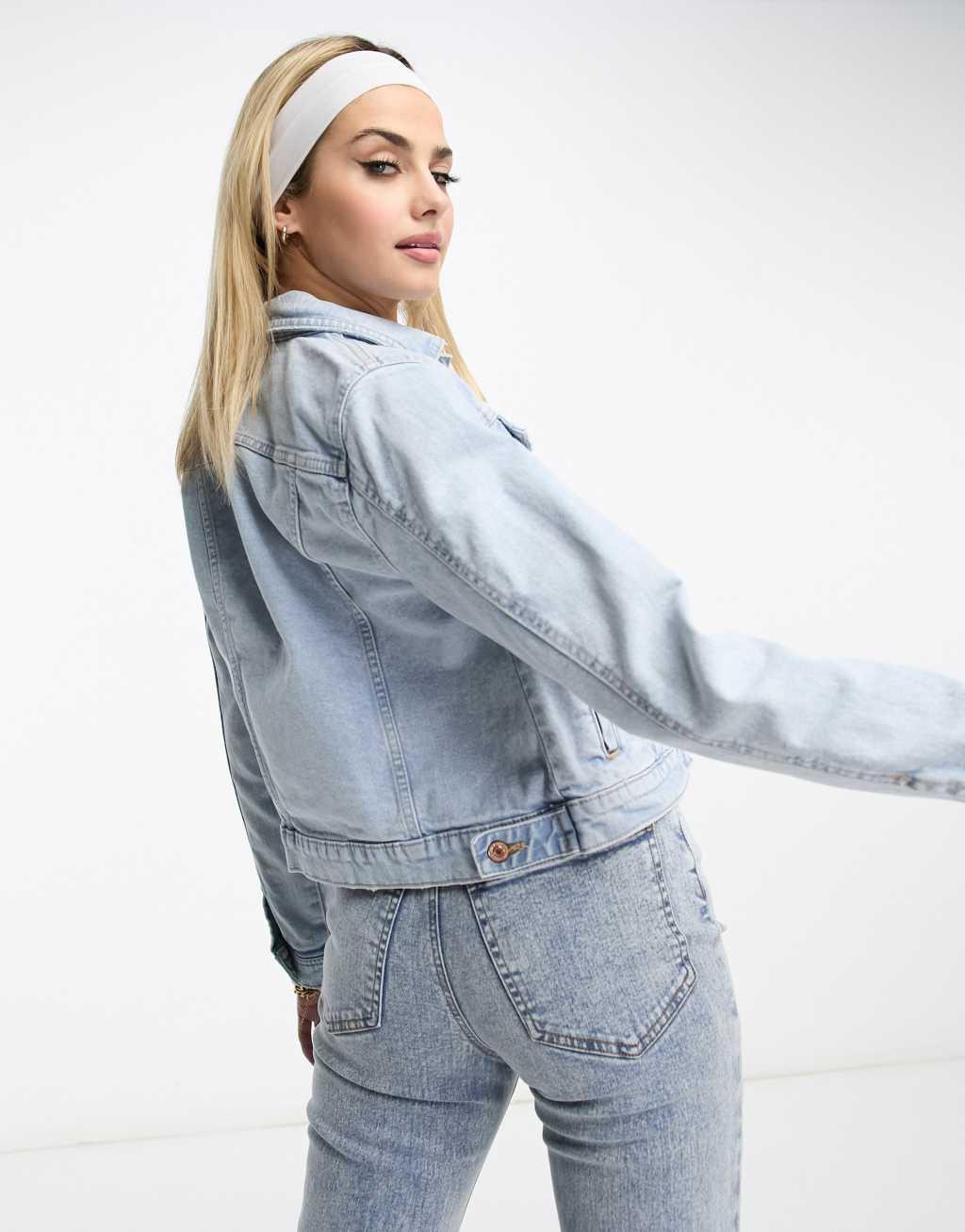 New Look denim jacket in light blue wash Product Image