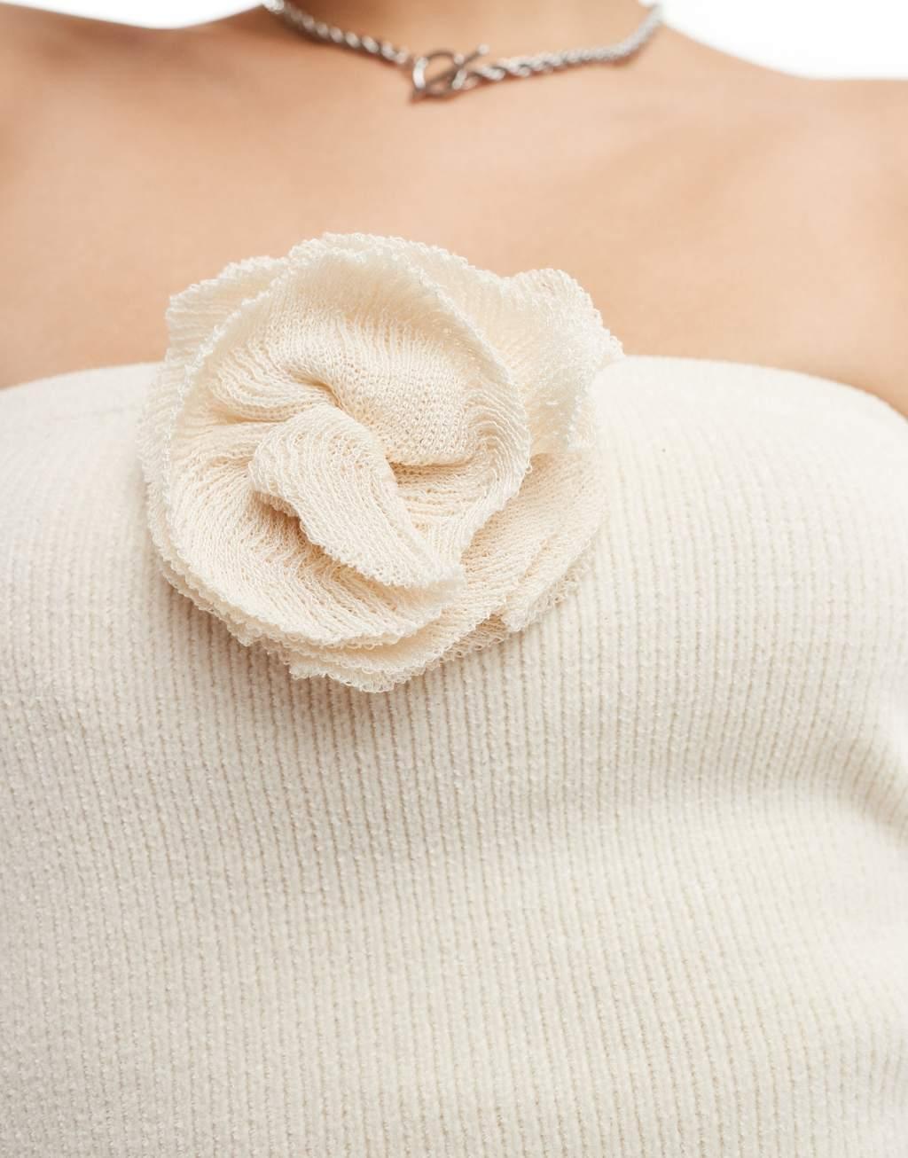 Emory Park corsage knit bandeau top with side splits in beige Product Image