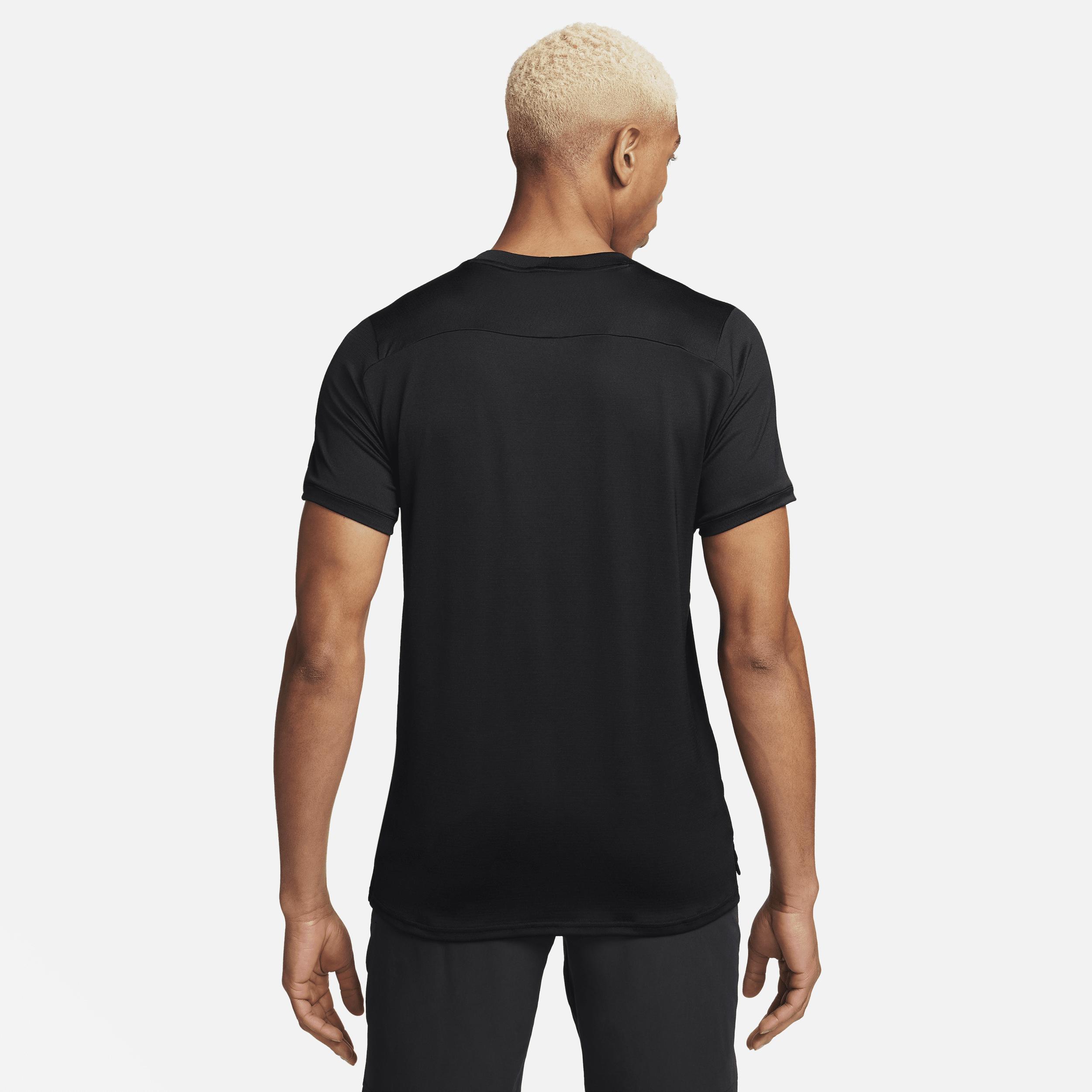 Nike Men's Court Advantage Dri-FIT Tennis Top Product Image