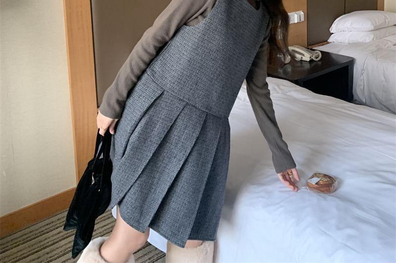 Long-Sleeve High Neck Plain T-Shirt / Plaid Pleated Mini Jumper Dress Product Image