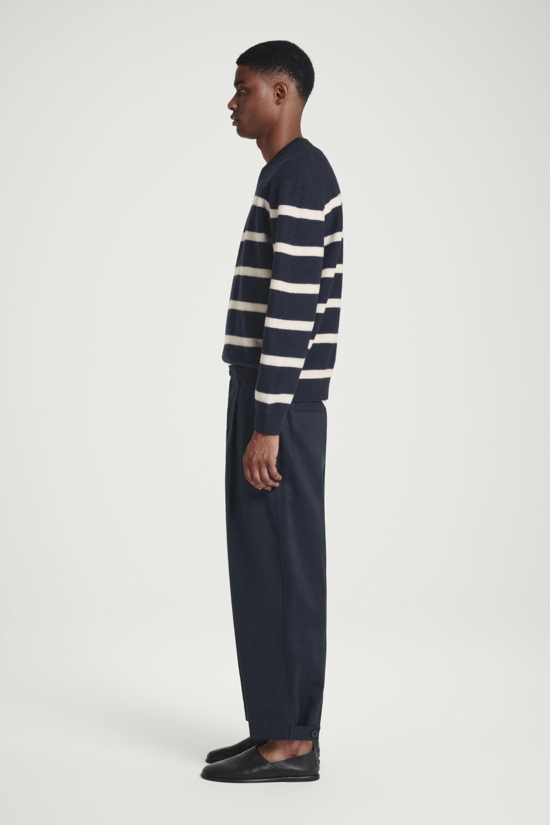 CROPPED BARREL-LEG TROUSERS Product Image