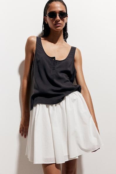 Button-top Tank Top Product Image