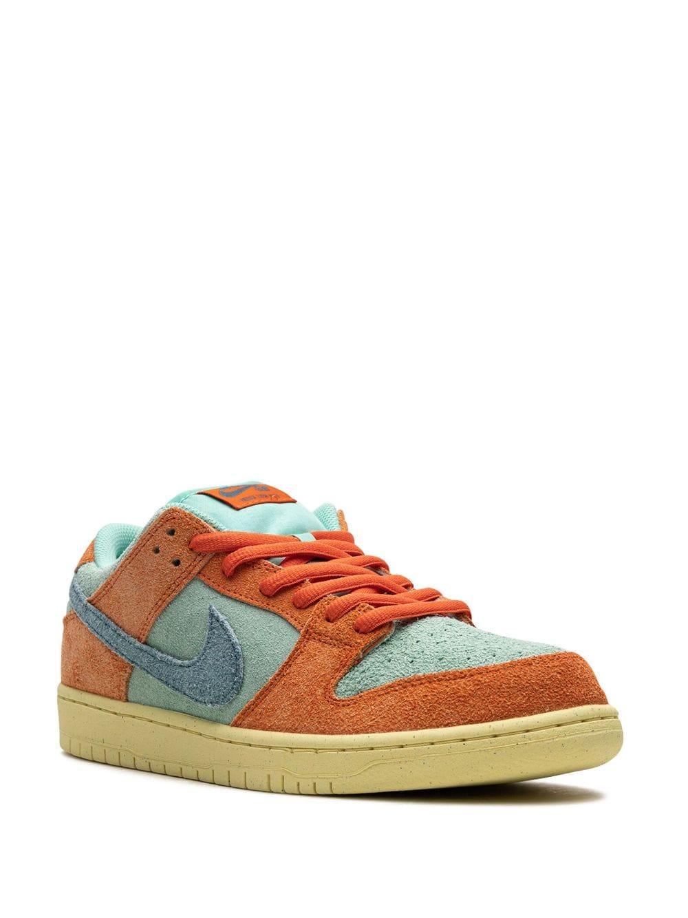 Sb Dunk Low Pro Prm "noise Aqua" Sneakers In Blue Product Image