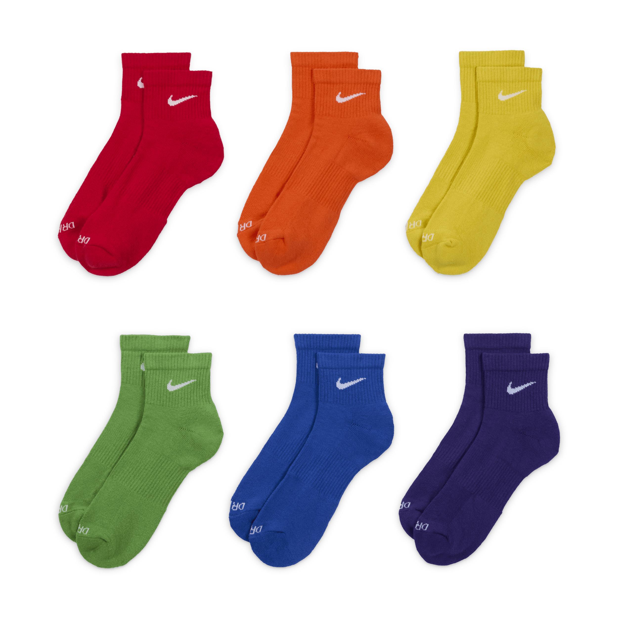 Nike Men's Everyday Plus Cushioned Training Ankle Socks (6 Pairs) Product Image