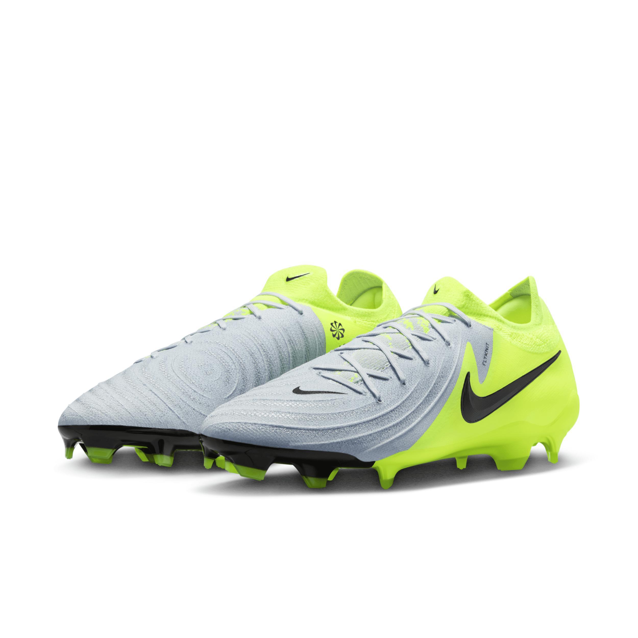 Nike Men's Phantom GX 2 Pro FG Low-Top Soccer Cleats Product Image