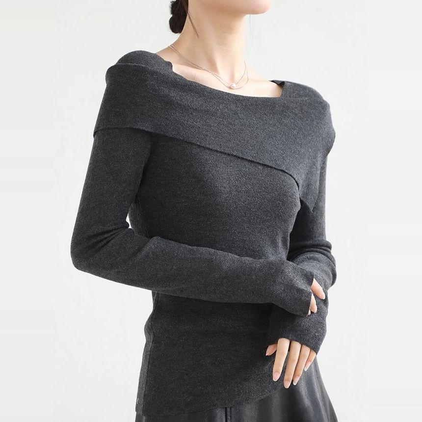 Long Sleeve Boat Neck Plain Knit Top Product Image