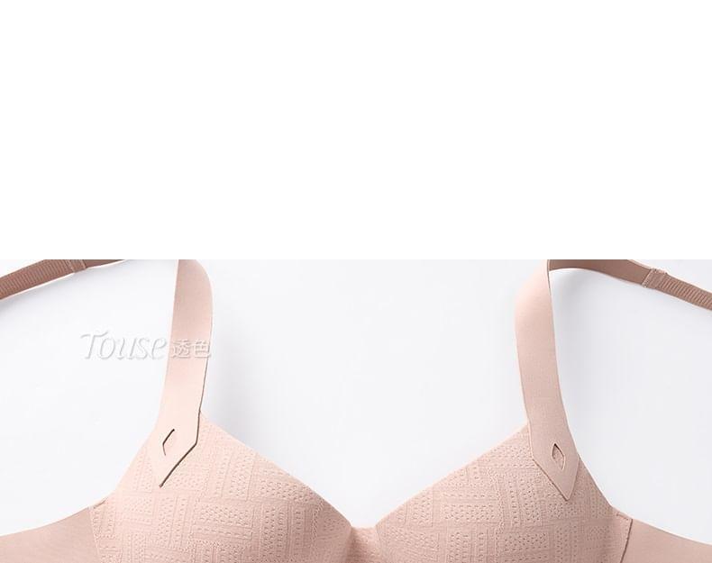 Plain Cutout Seamless Bra / Panty / Set Product Image