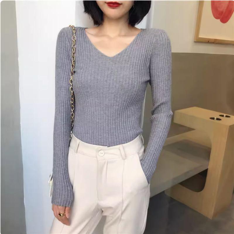 V-Neck Long Sleeve Plain Ribbed Knitted Crop Top Product Image