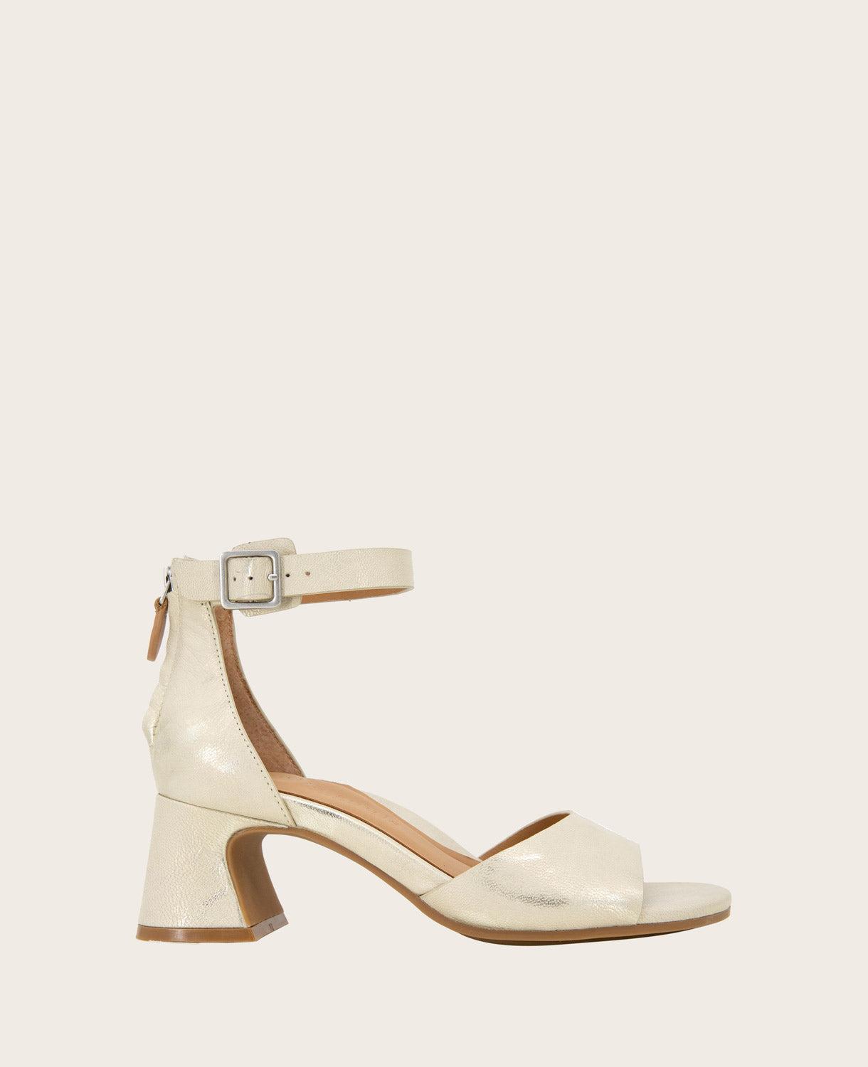 GENTLE SOULS BY KENNETH COLE Iona Block Heel Sandal Product Image