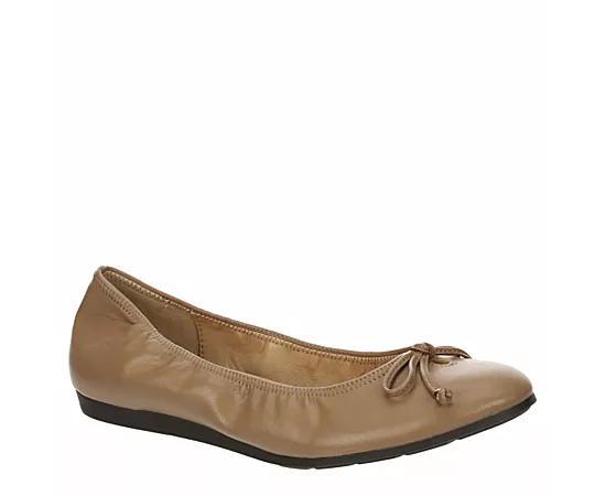 Mootsies Tootsies Womens Cameo Flat Flats Shoes Product Image