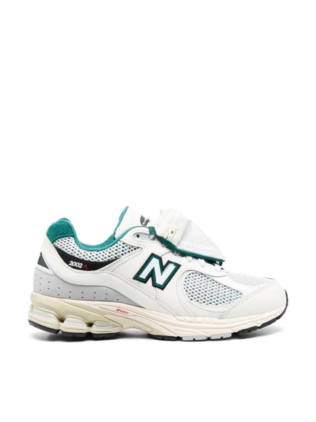 NEW BALANCE 2002 Sneakers In White Product Image