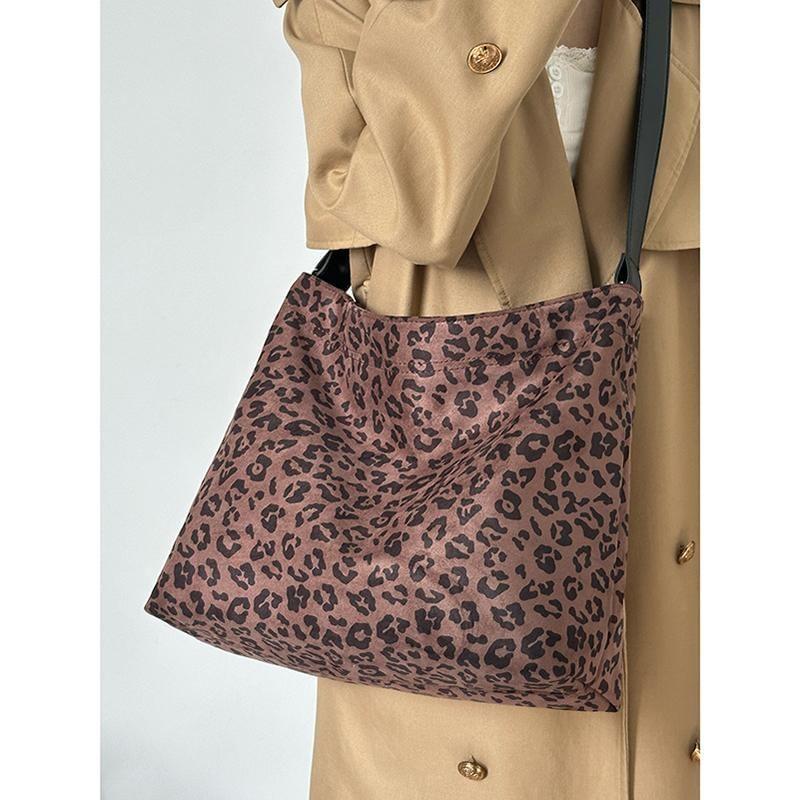 Leopard Print Canvas Tote Bag Product Image