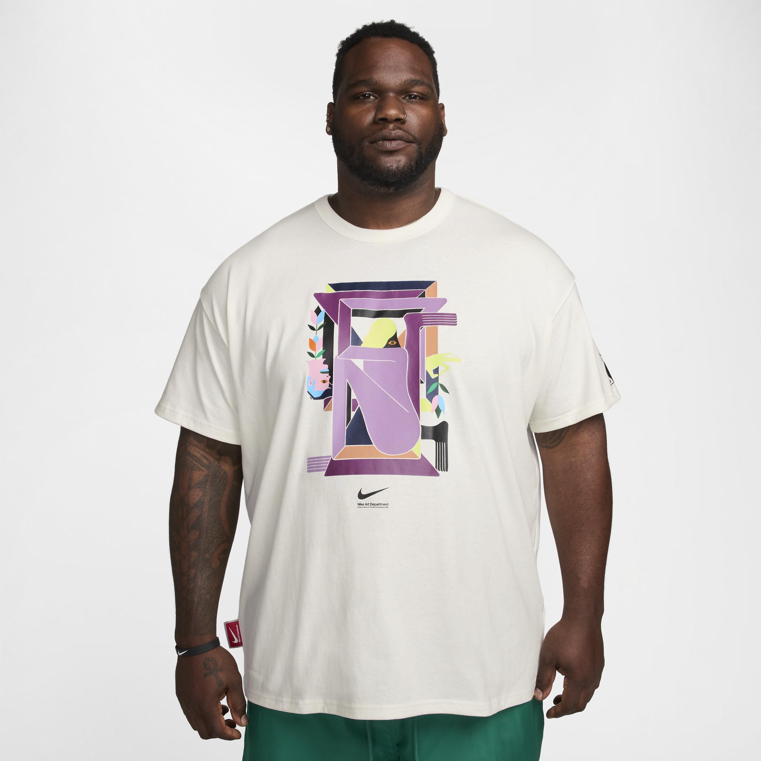 Nike Sportswear Men's T-Shirt Product Image