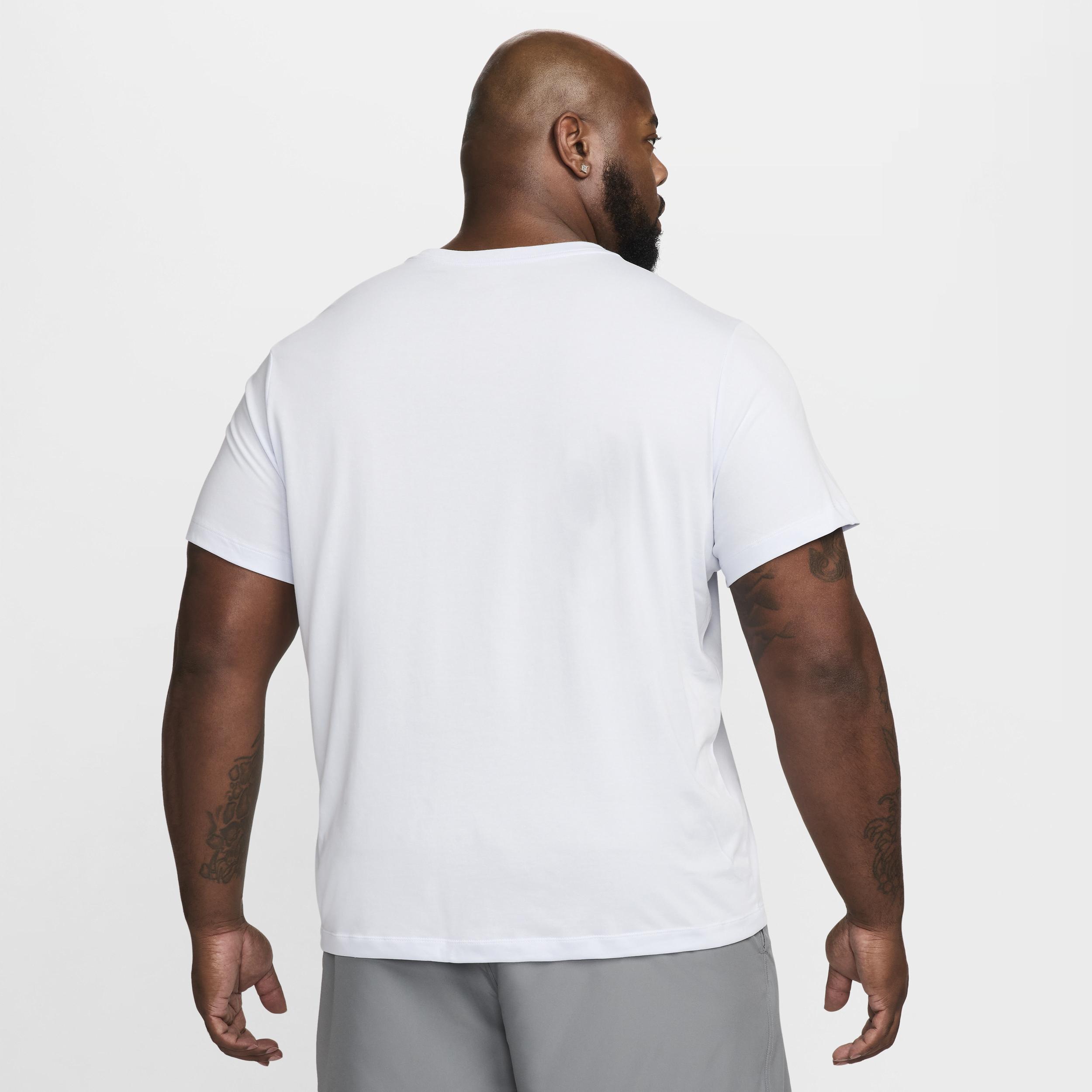 Nike Dri-FIT Men's Fitness T-Shirt Product Image