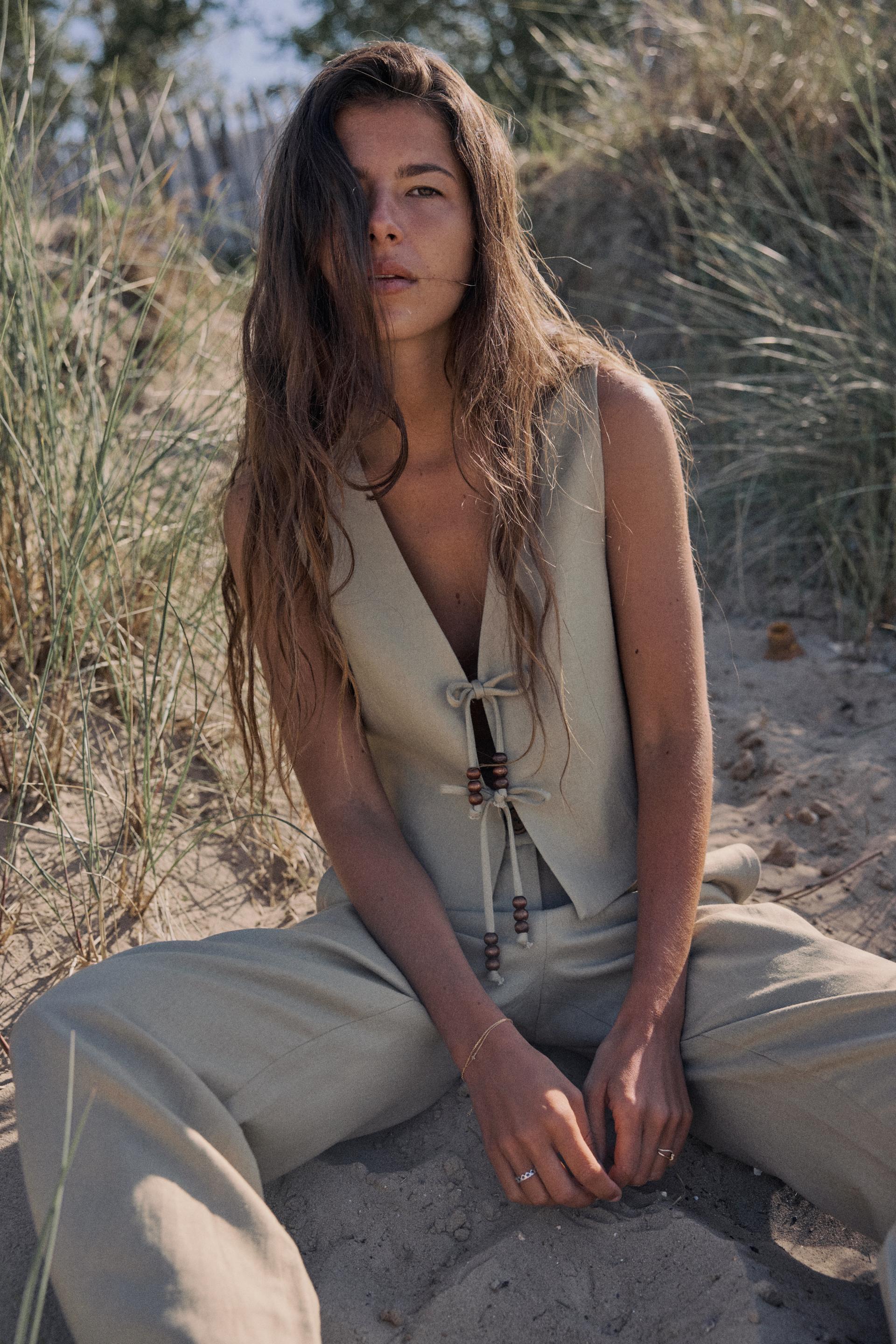 LINEN BLEND VEST WITH BEADED BOWS Product Image