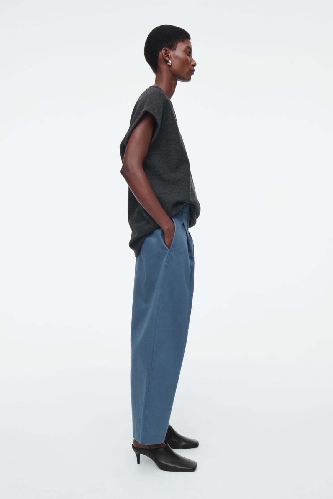 PLEATED BARREL-LEG CHINOS Product Image