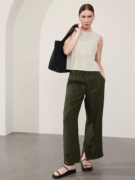 Retreat Linen Mid Rise Wide Leg Pant Product Image