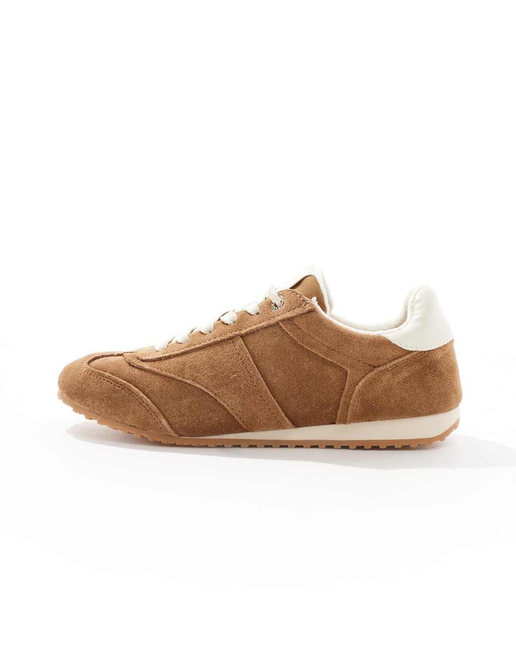 Stradivarius running sneakers in soft brown leather Product Image