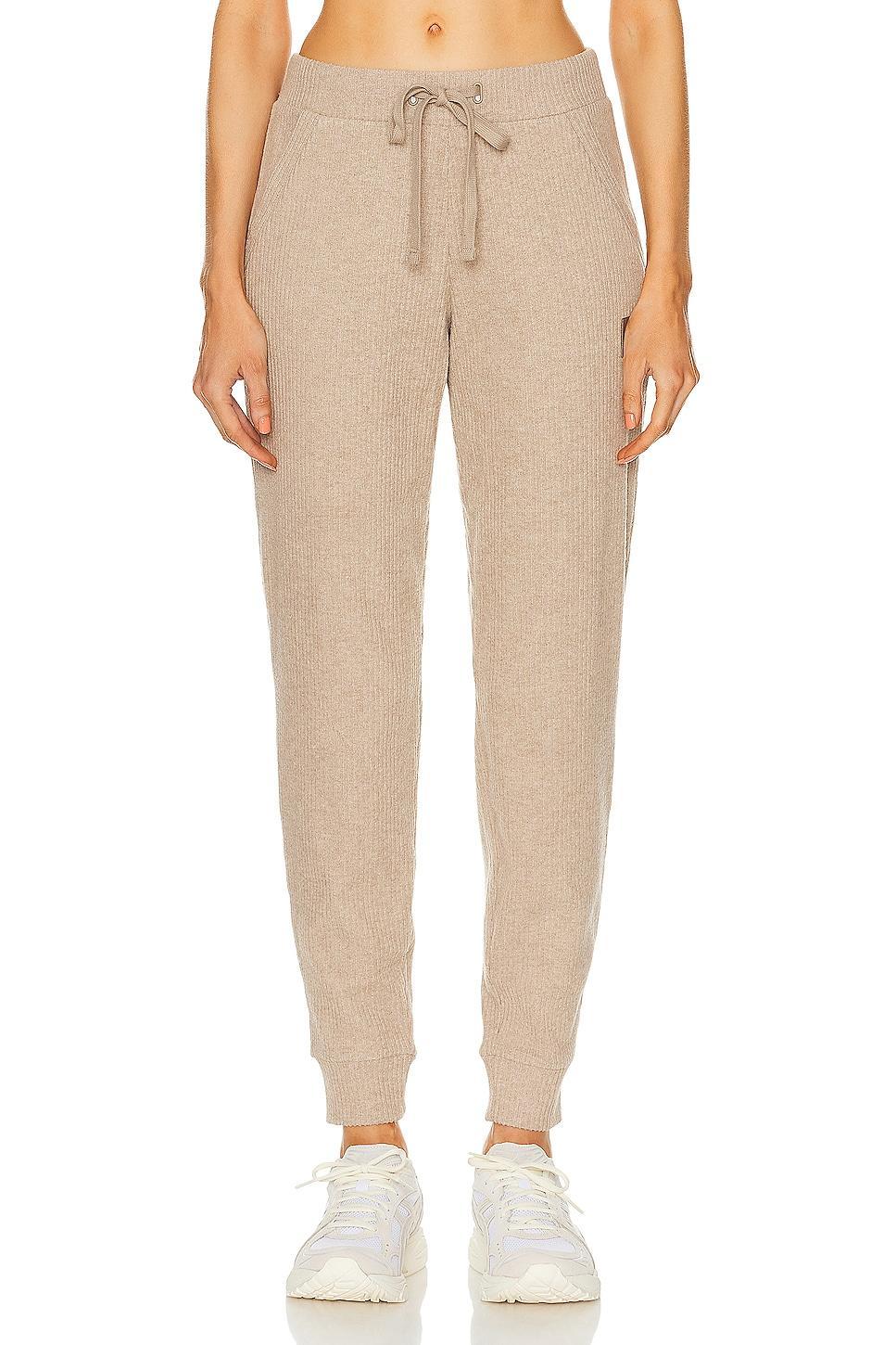 alo Muse Sweatpant Beige. (also in ). Product Image