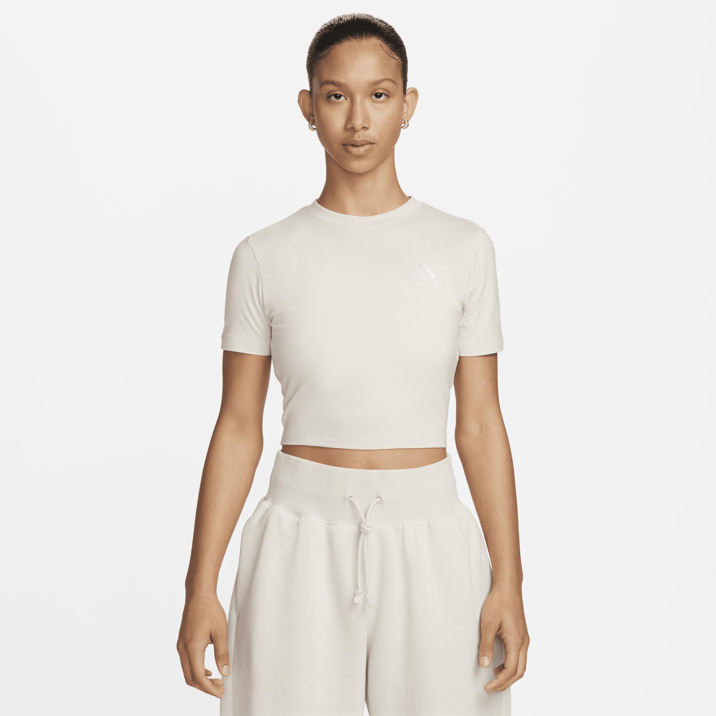 Women's Nike Sportswear Essential Slim Cropped T-Shirt Product Image