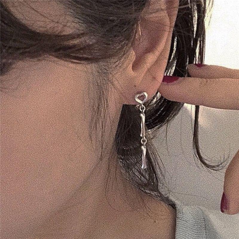 Heart Twisted Bar Stud Earring / Set Product Image