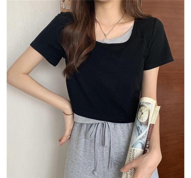 Short-Sleeve Scoop Neck Two Tone Mock Two-Piece T-Shirt Product Image