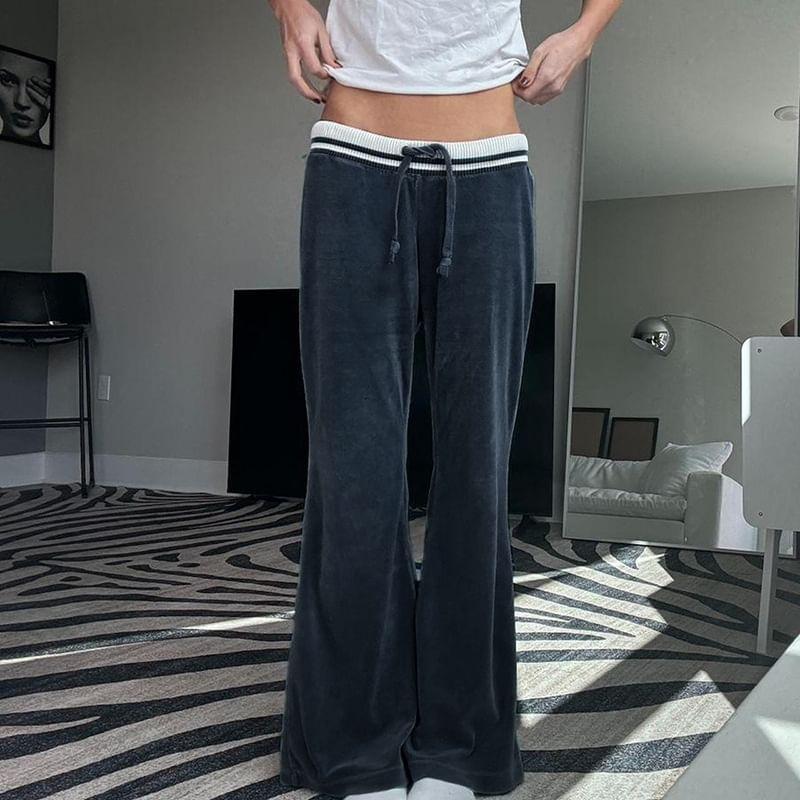 Low Waist Plain Wide Leg Sweatpants Product Image