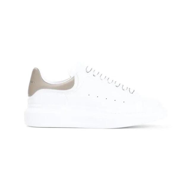 Sneakers Shoes In White Product Image