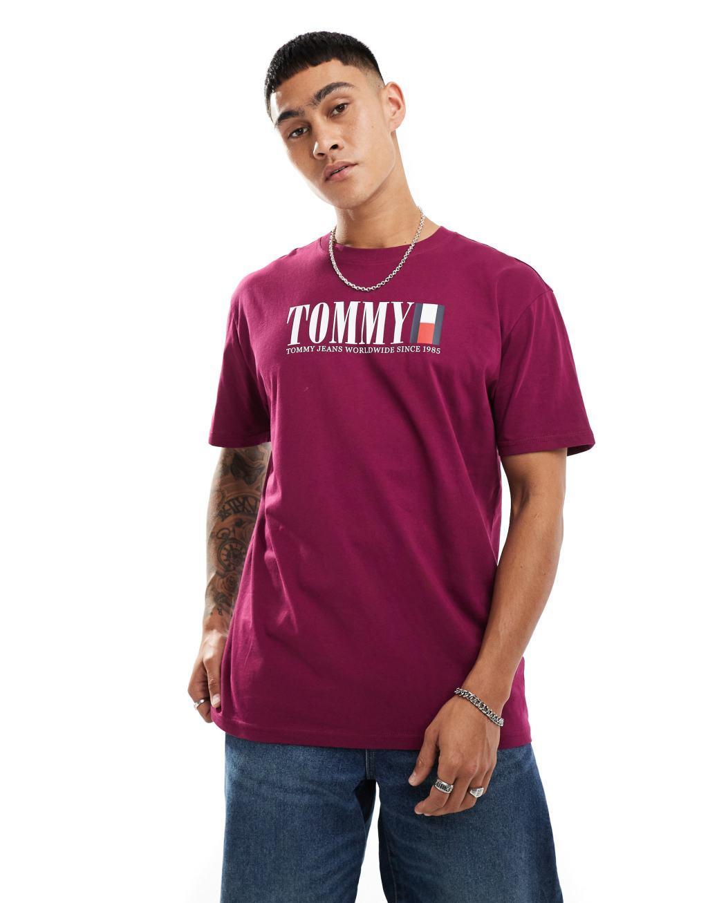 Tommy Jeans large logo t-shirt in fuchsia purple Product Image