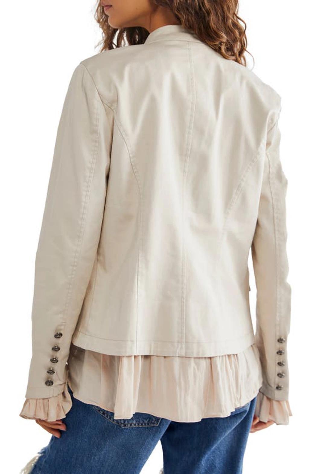 Veste Ruffles Romance In White Product Image