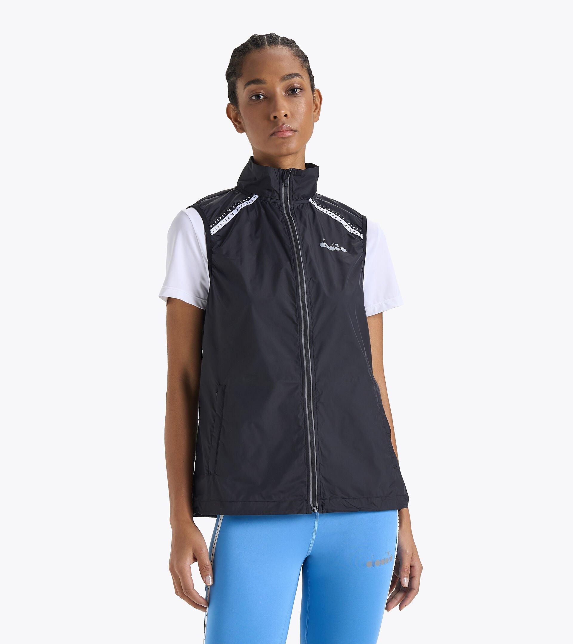 L. PACKABLE VEST Product Image