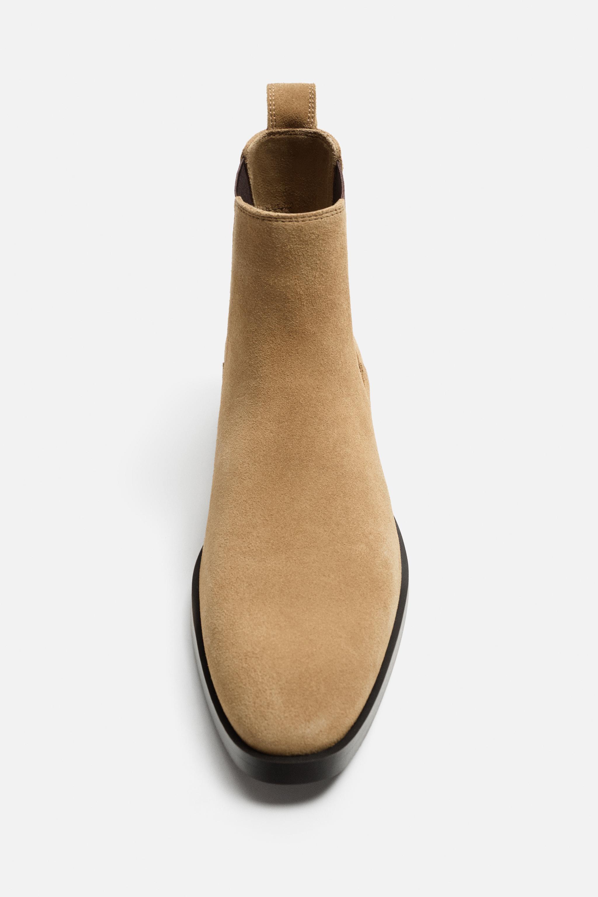 POINTED TOE LEATHER CHELSEA BOOTS Product Image