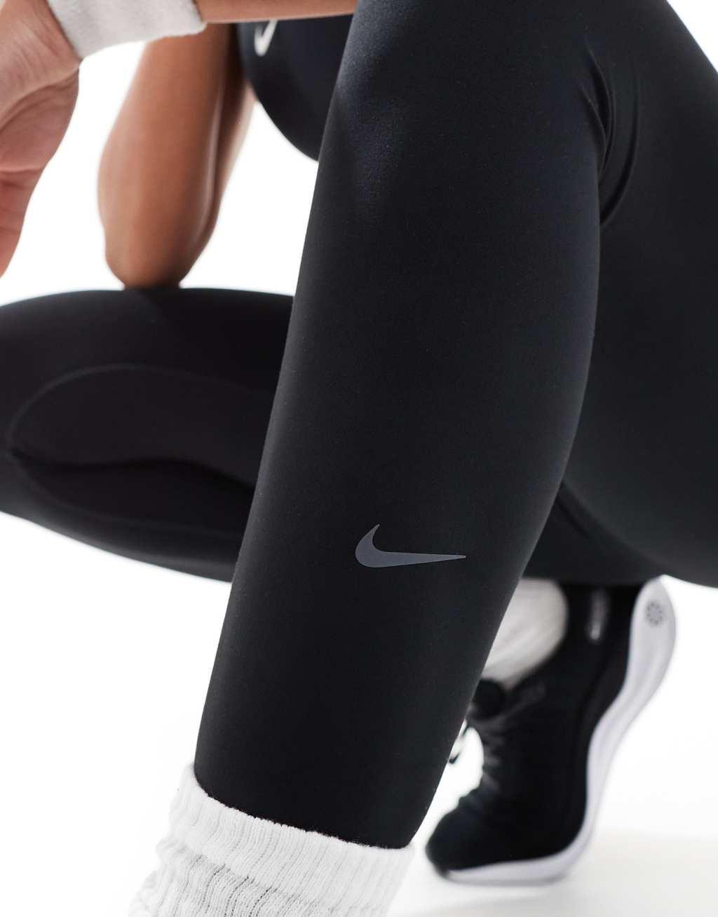 Nike One Dri-FIT high rise leggings in black Product Image