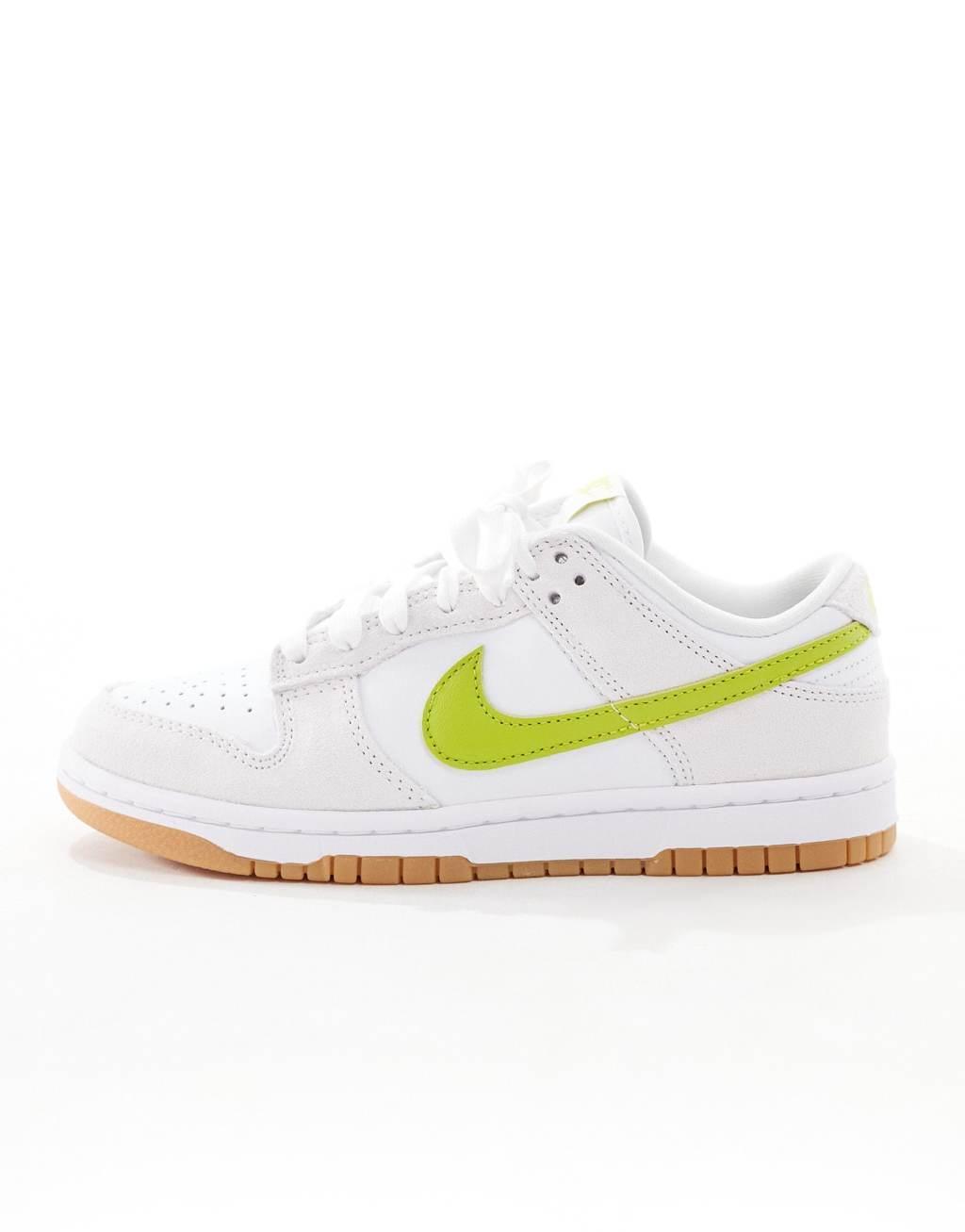 Nike Dunk Low sneakers in white and green Product Image