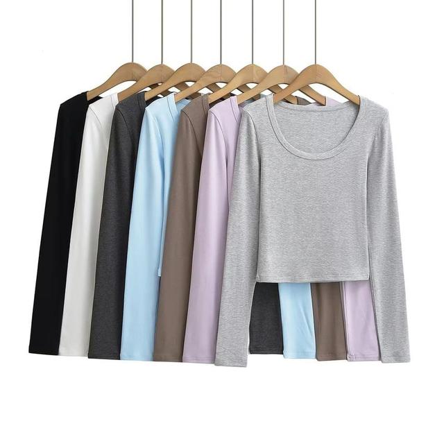 Long Sleeve Scoop Neck Plain Cropped T-Shirt Product Image