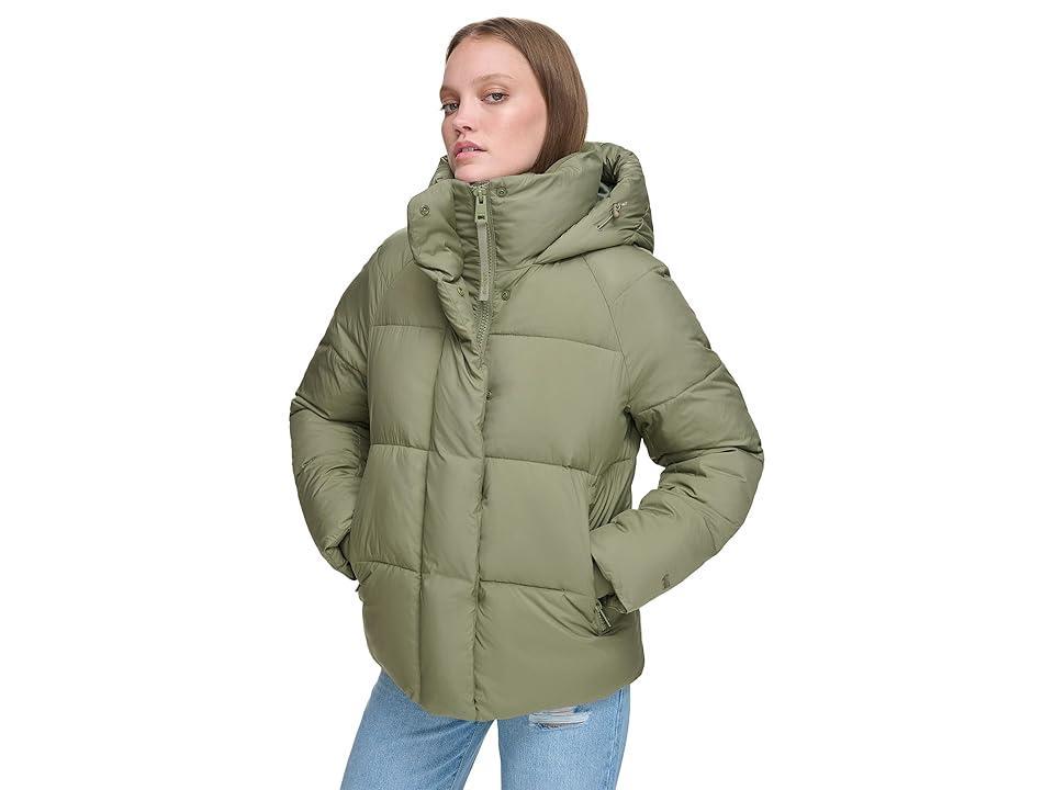 Levi's(r) Quilted Hooded Bubble Puffer (Lichen ) Women's Clothing Product Image