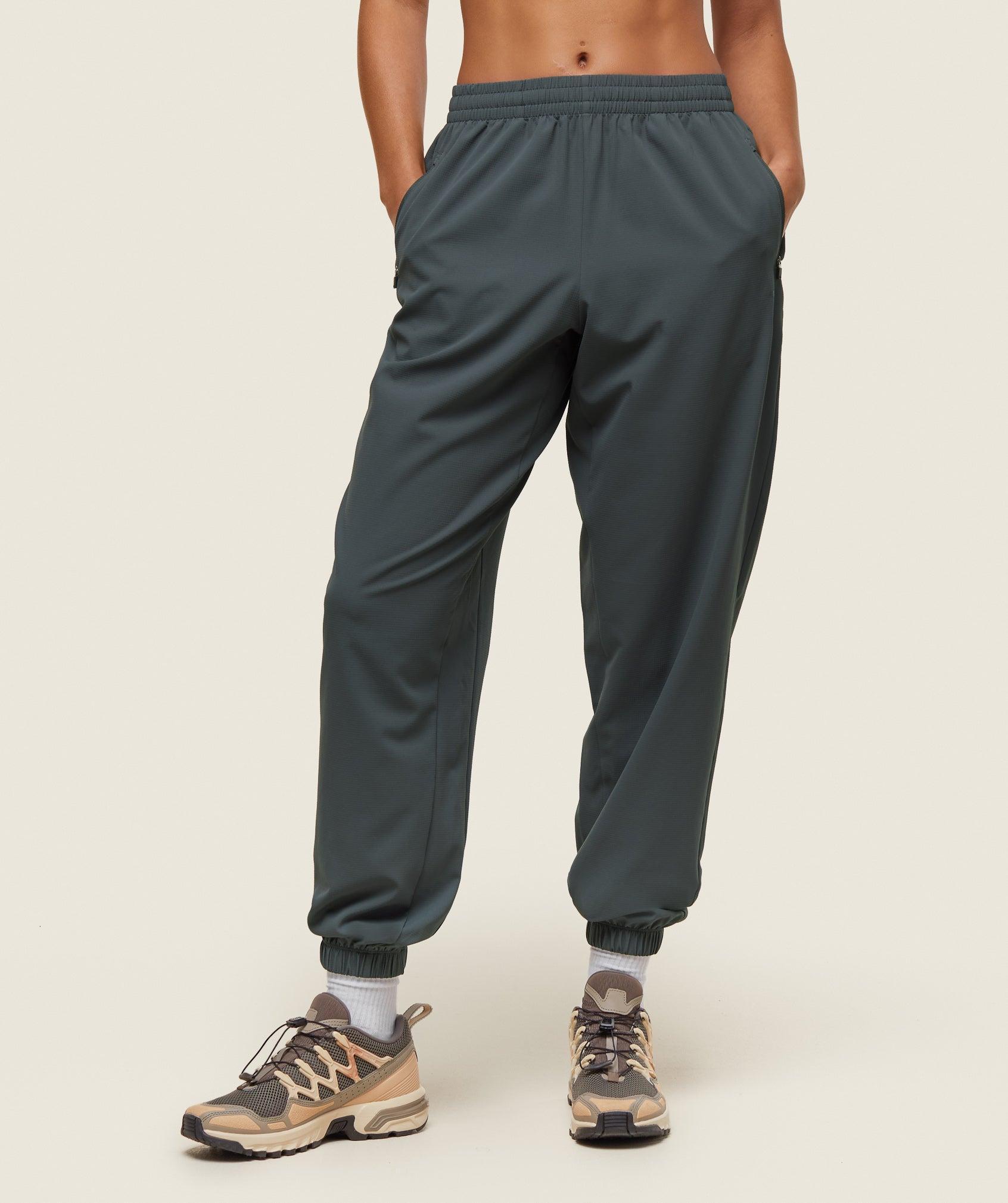 everywear Lightweight Pants Product Image