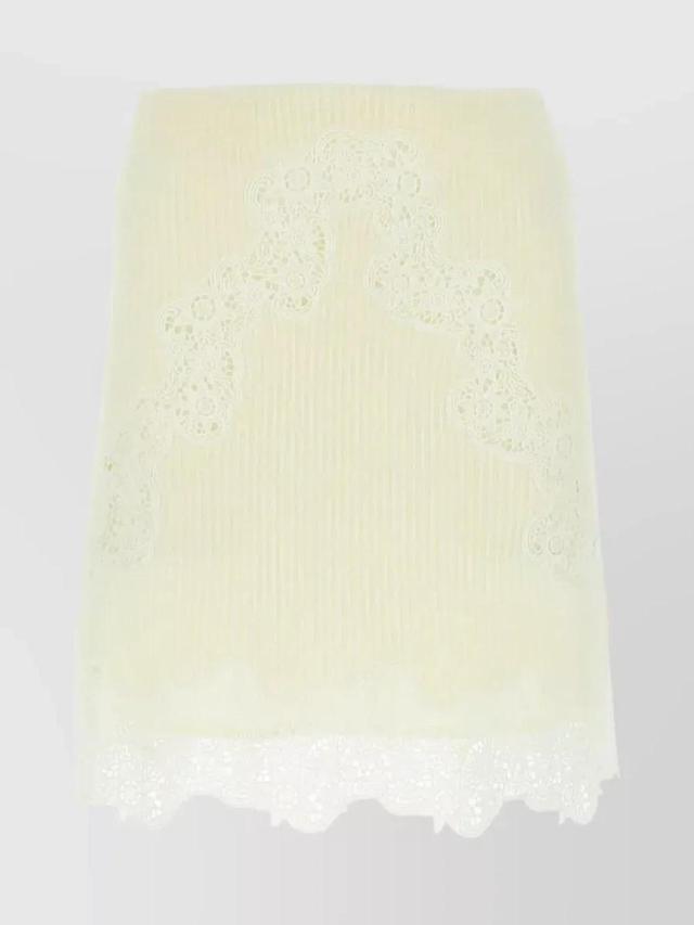 Gonna-38f Nd Chloe Female In Cream Product Image