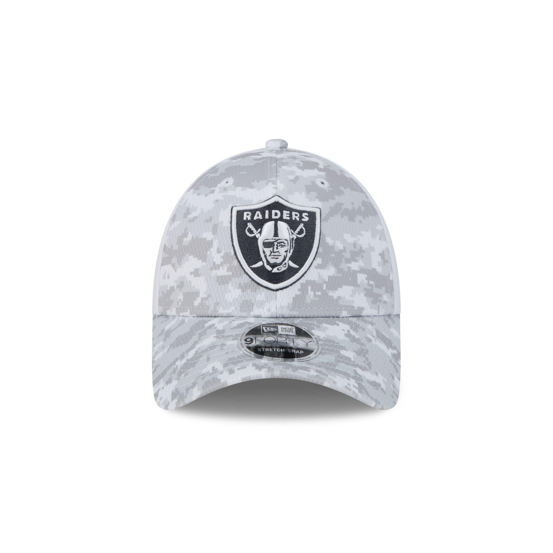 Las Vegas Raiders 2024 Salute to Service 9FORTY Stretch-Snap Hat Male Product Image