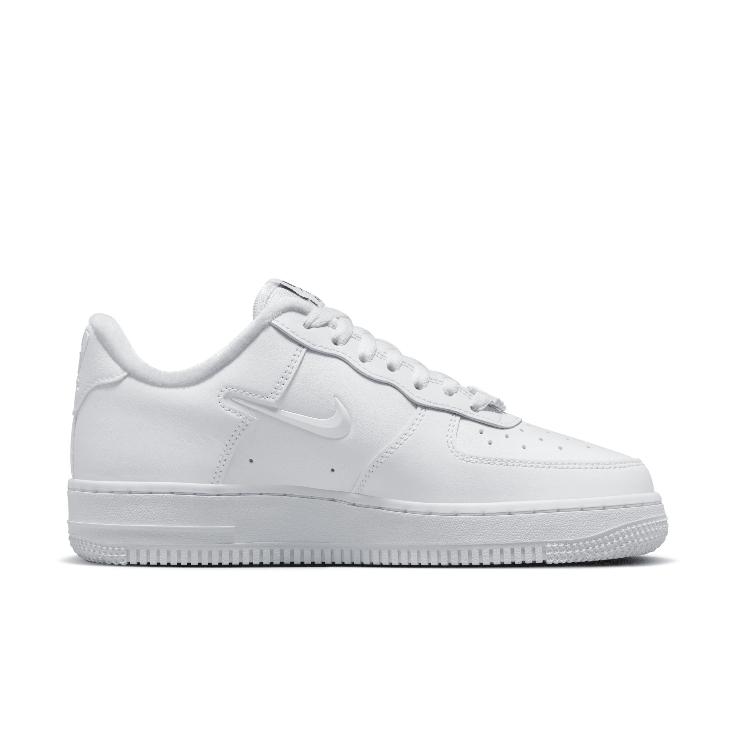 Nike Women's Air Force 1 '07 Shoes Product Image