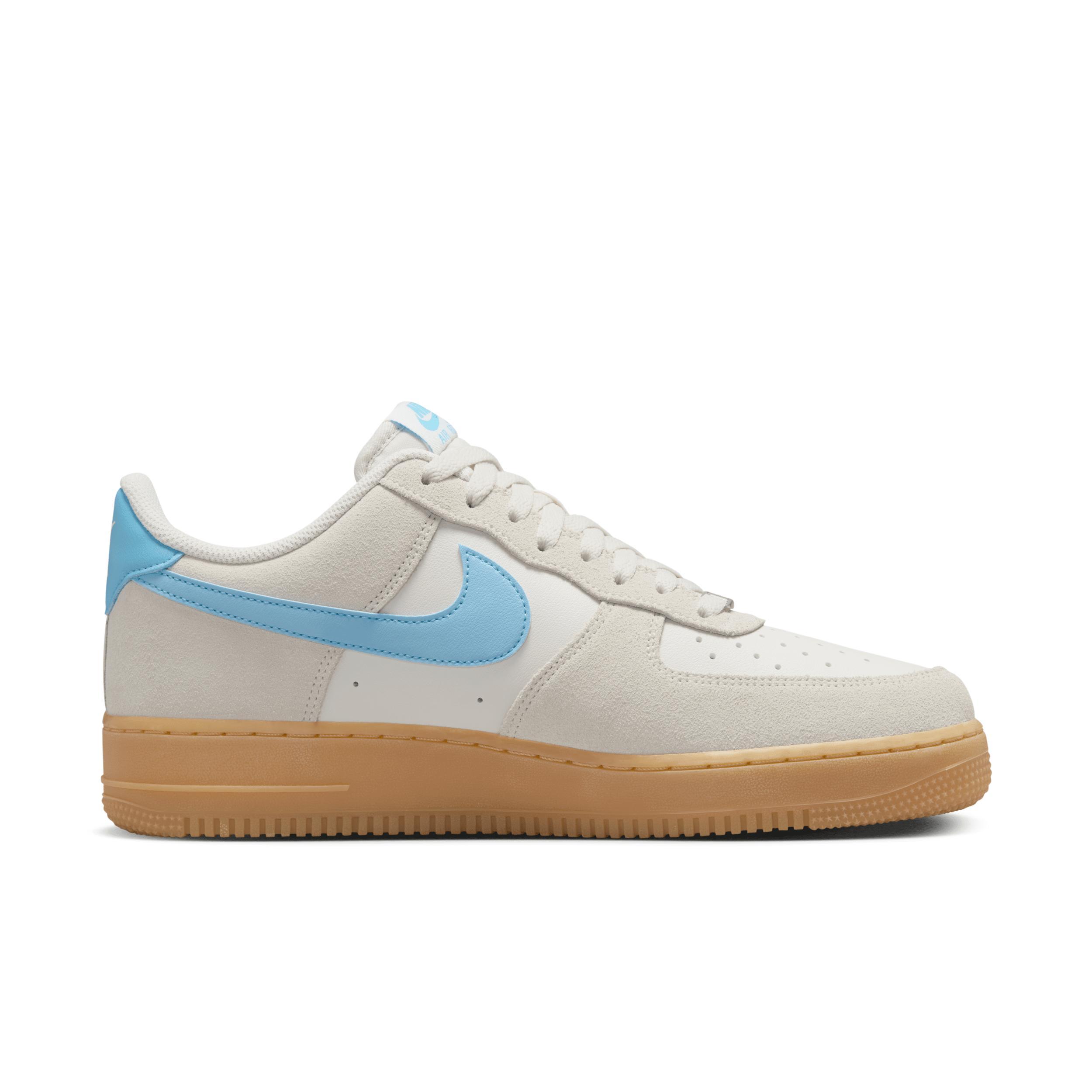 Nike Men's Air Force 1 '07 LV8 Shoes Product Image