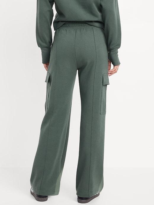 High-Waisted Dynamic Fleece Cargo Pants Product Image