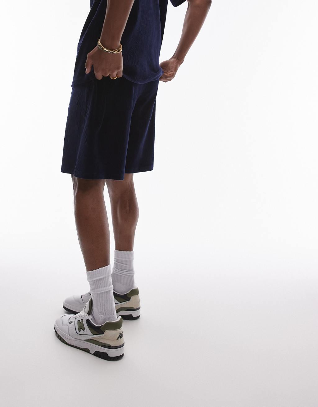 Topman oversized fit velvet cord shorts in navy Product Image